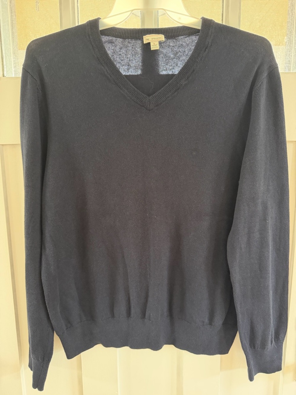 GAP Men's Navy Blue cashmere sweater